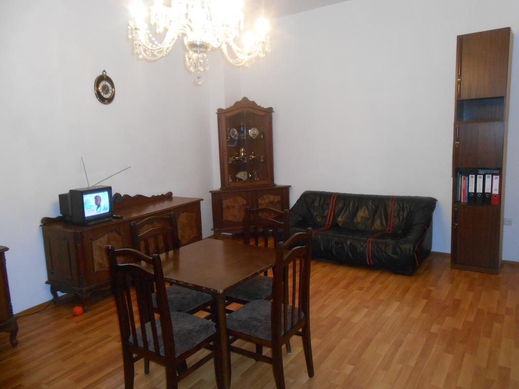 Room 404 Guest House Tbilisi Exterior foto